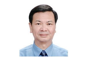 理事長殷富